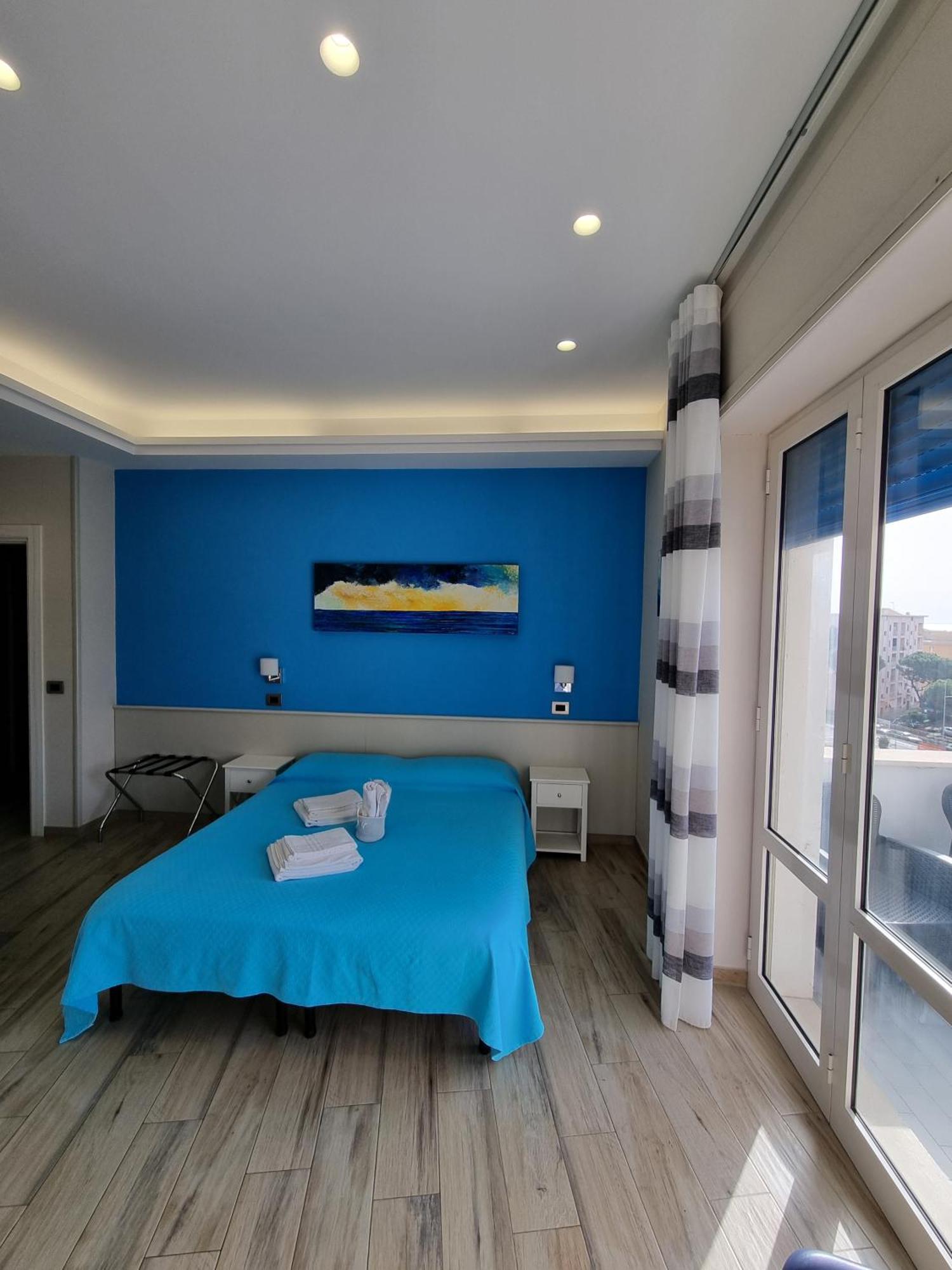 Oltre Il Mare Guest House Gaeta Exterior photo